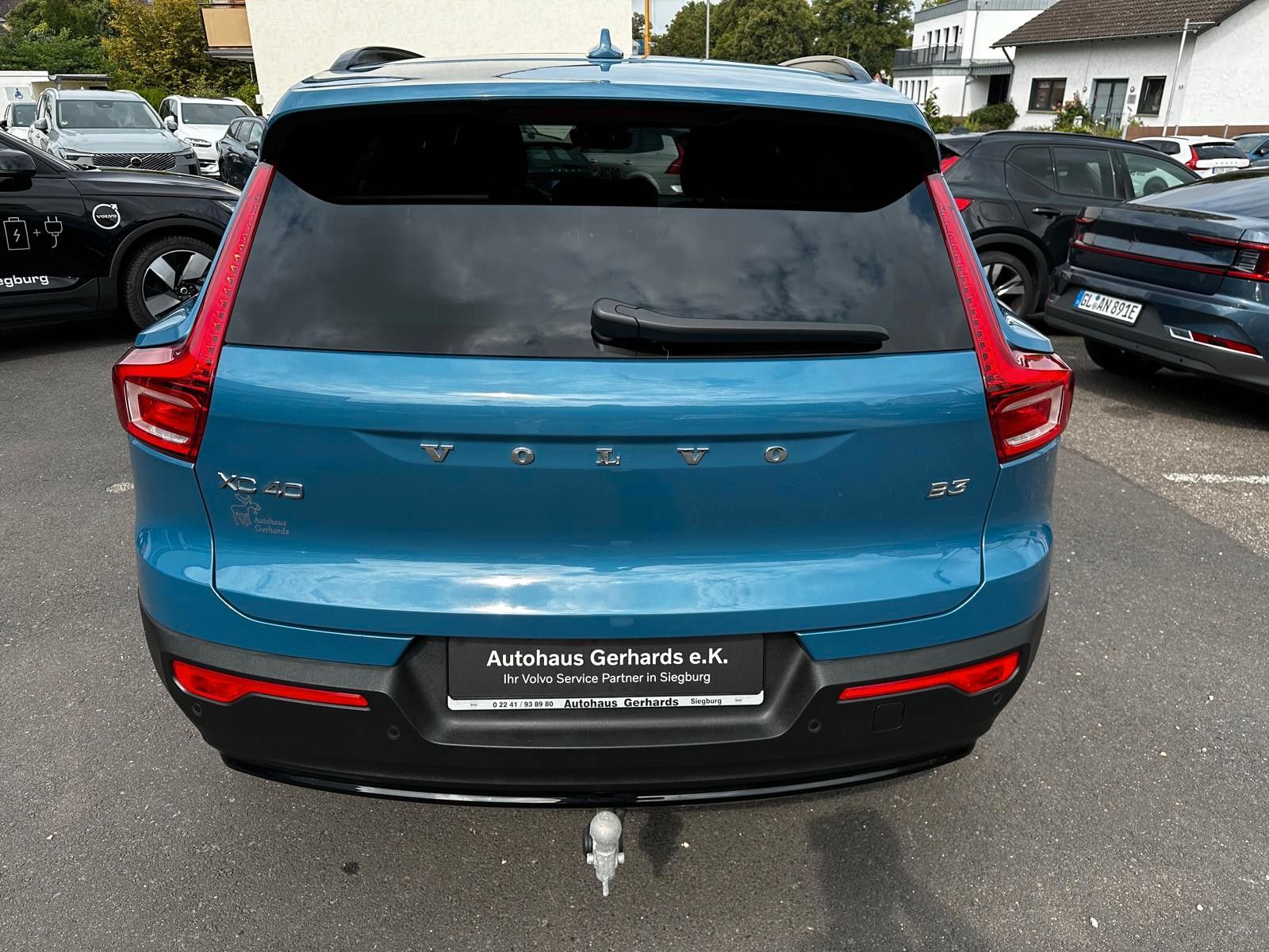 Volvo XC40 B3 Plus Dark Leder,Pano,360°,AHK,Pixel,ACC