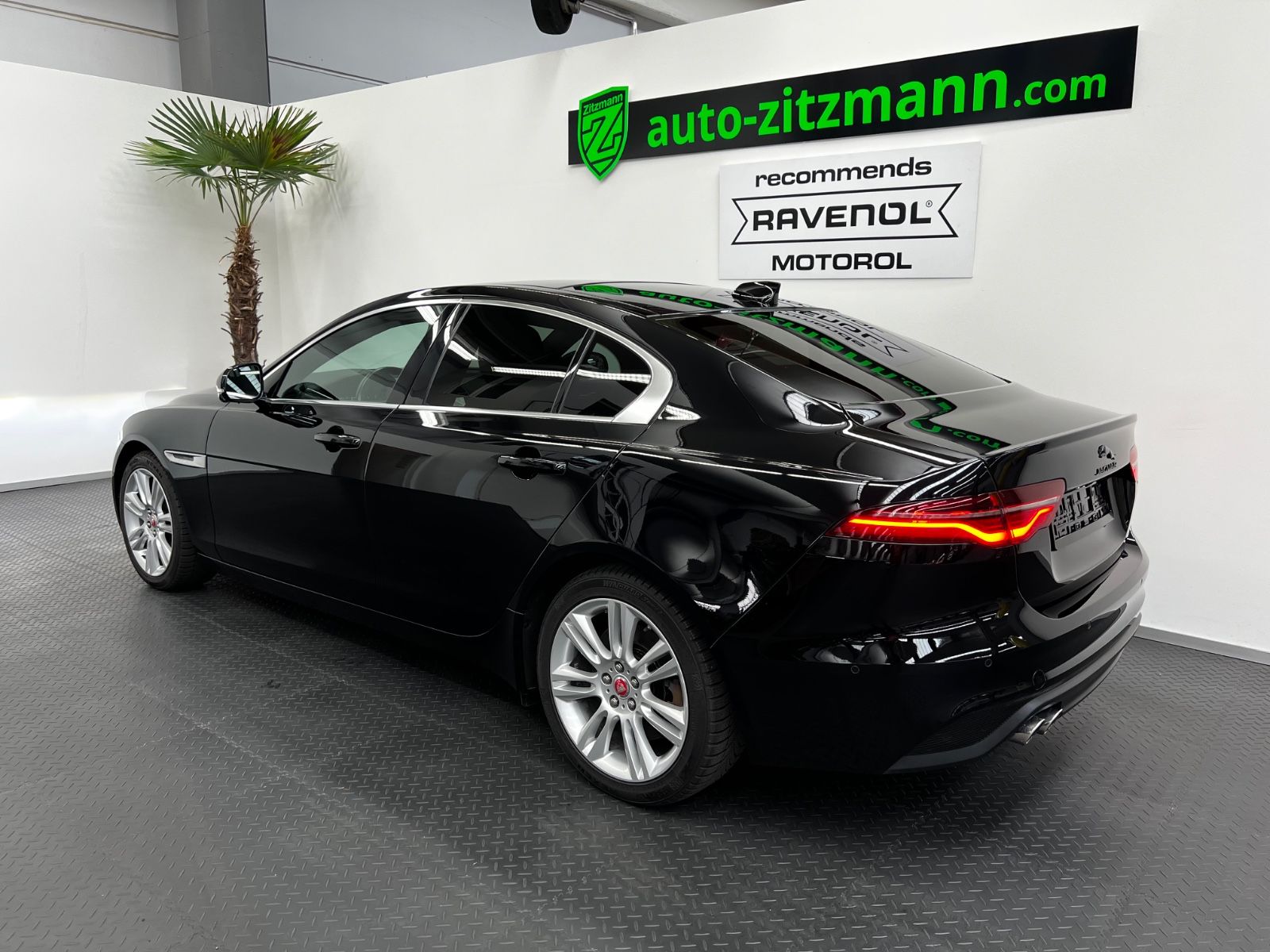 Jaguar XE S  AWD 4x4*LEDER*PANO*LED*NAVI*ACC*360°CAM*