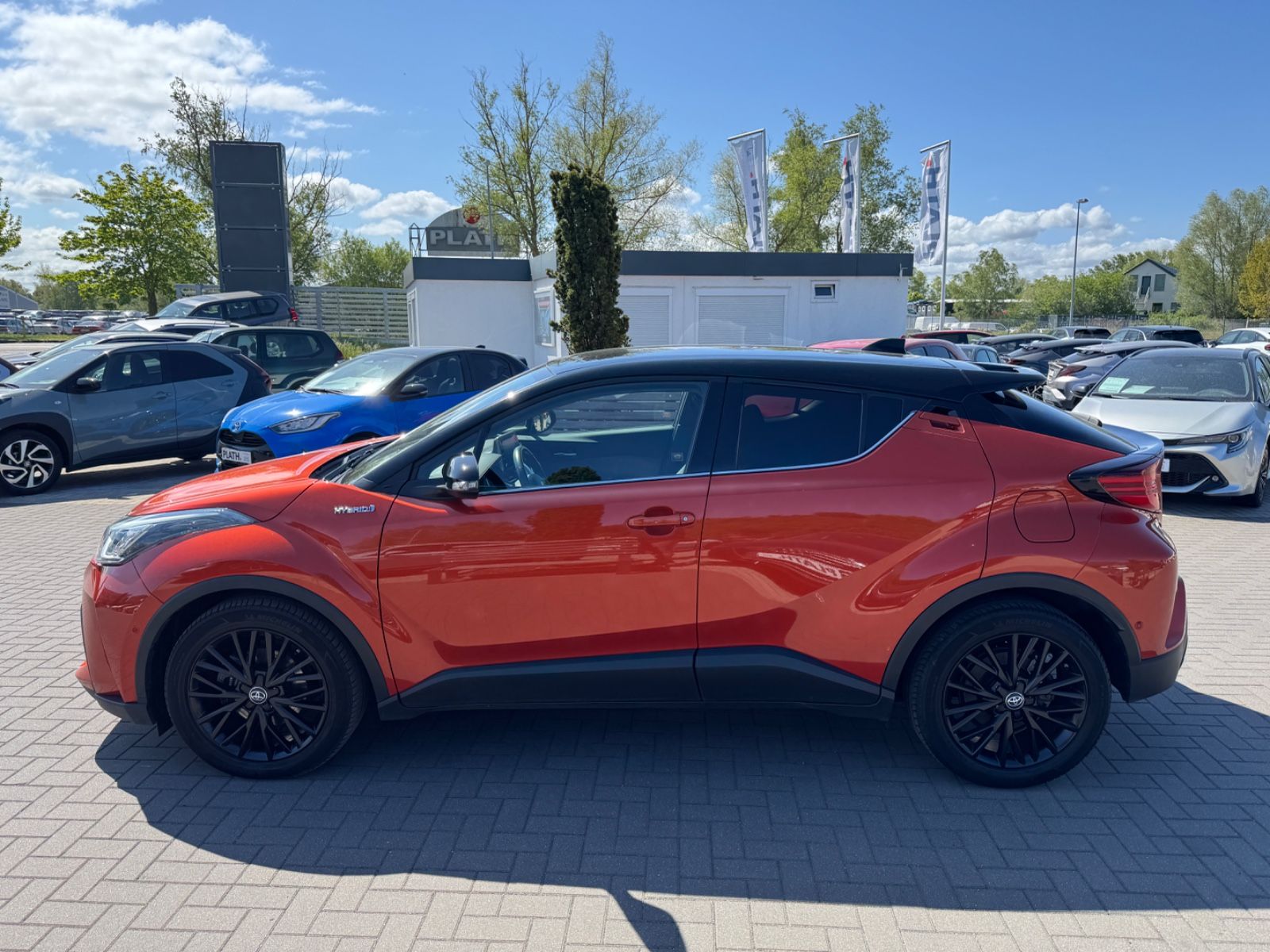 Toyota C-HR Hybrid Orange Edition - Samsaru's Car Outlet