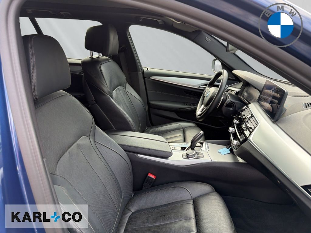 BMW 530 e xDrive Touring Pano AHK ACC HUD Laser