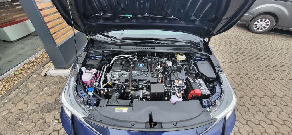 Toyota Corolla 1.8 Hybrid Team Deutschland