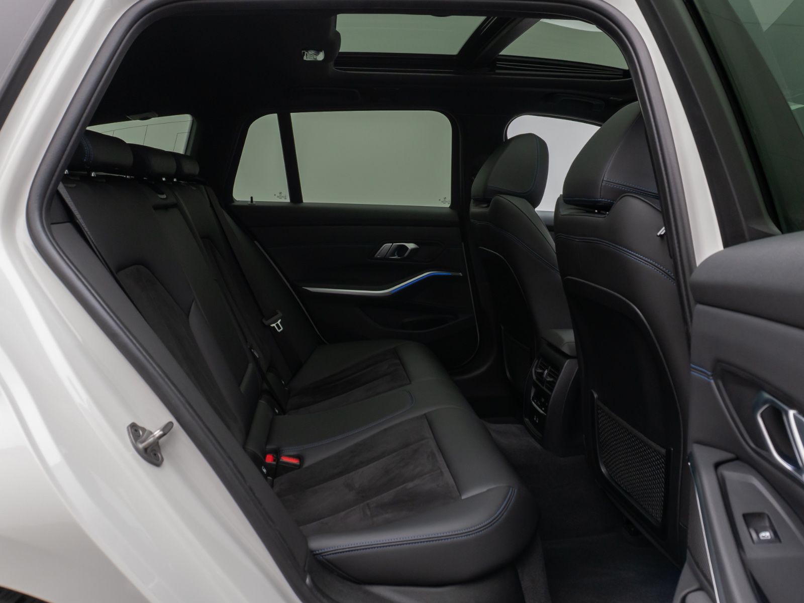 BMW 320d M Sport - Samsaru's Car Outlet