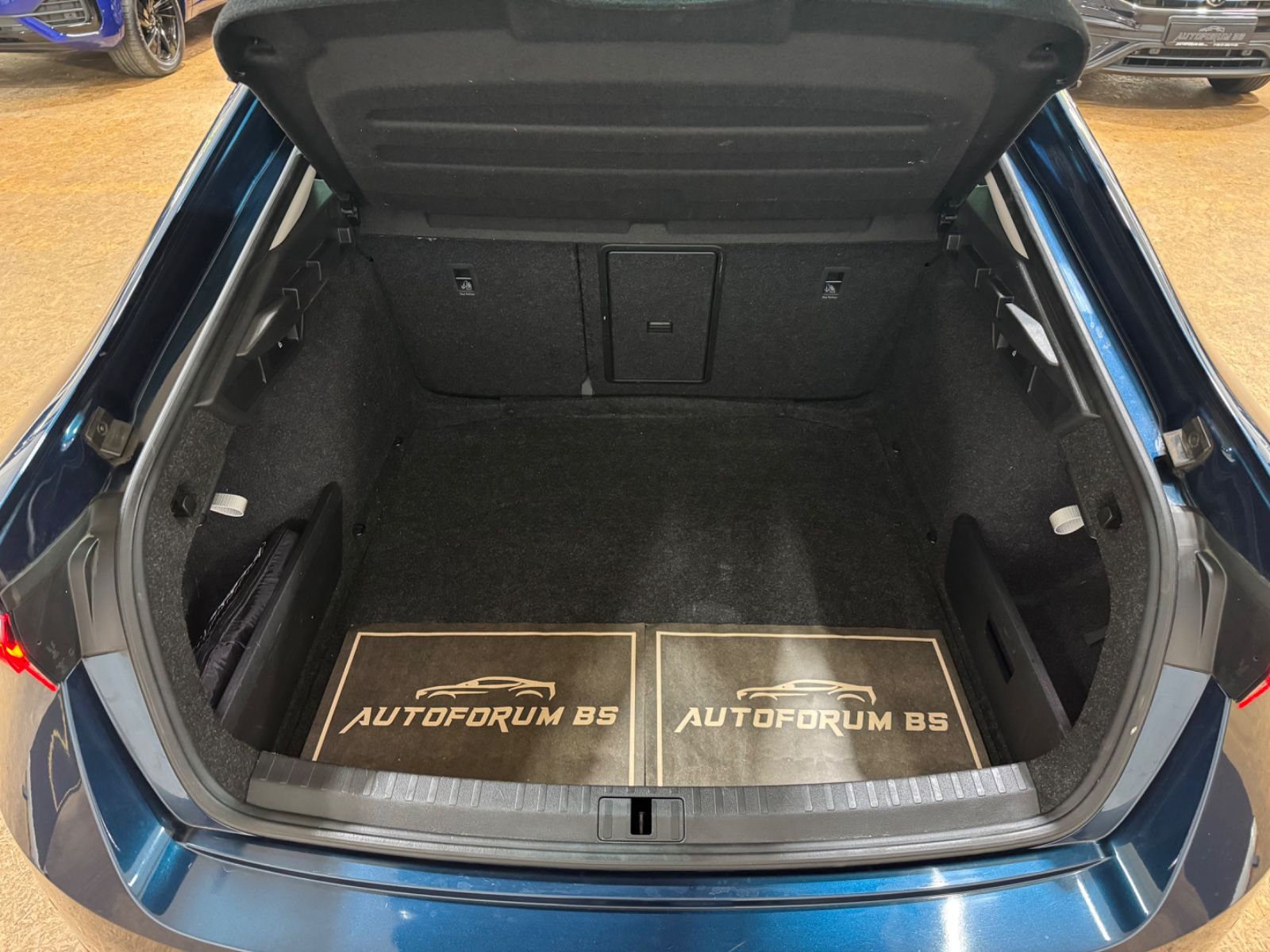 Skoda Octavia Lim. First Edition 2.0TDI DSG/ACC/MATRIX