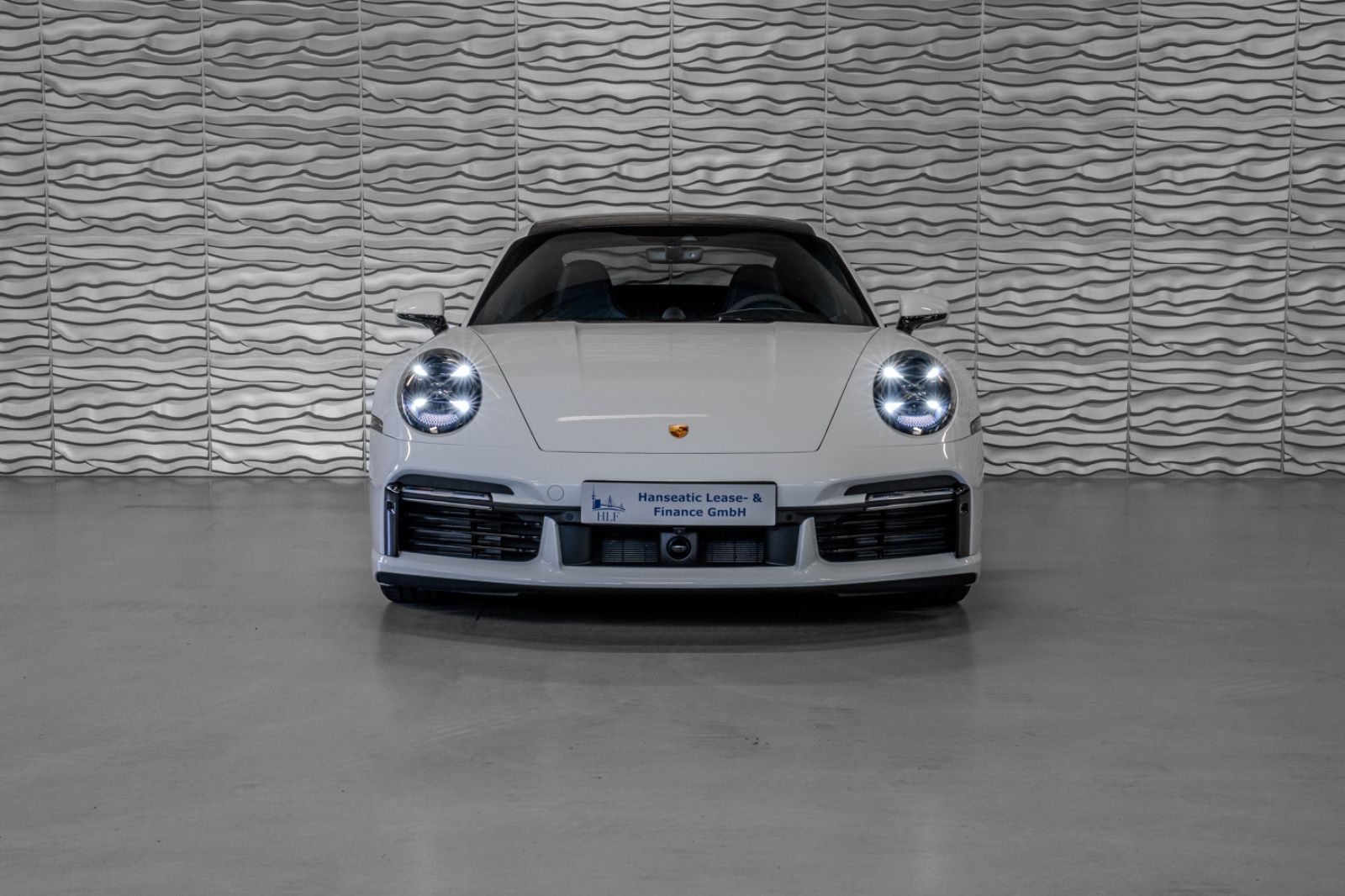 Porsche 911 Turbo S - Samsaru's Car Outlet