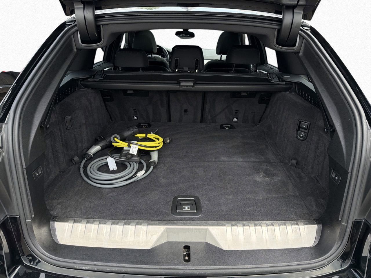 BMW 530e xDrive Tour Pano AHK AdLED St&Go 360° HiFi