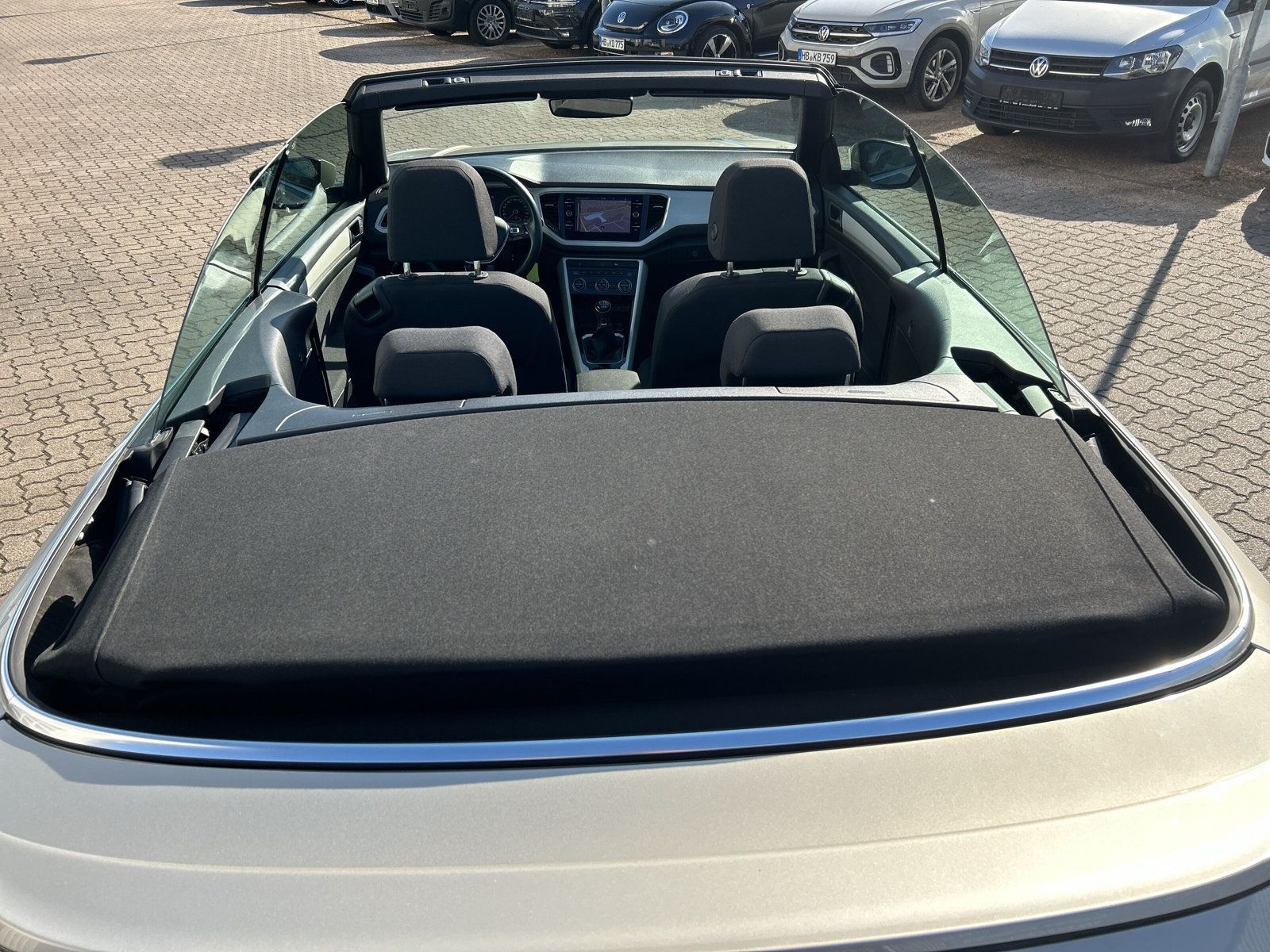 Volkswagen T-Roc 1.0 TSI Style - Samsaru's Car Outlet