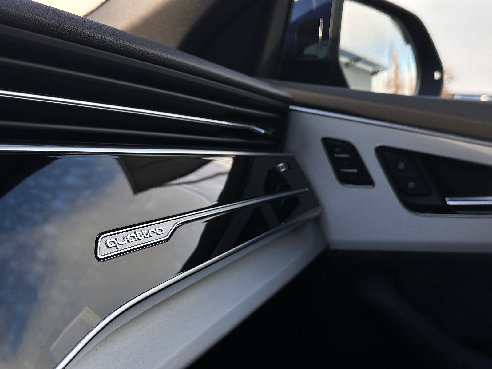 Audi Q8 50 TDI qu. tiptr. S LINE+AIR+AHZV+STHZG+HD
