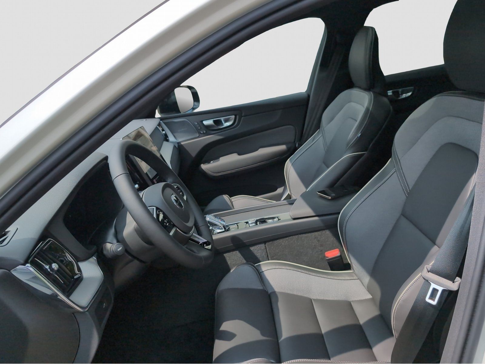 Volvo XC60 Black Edition B5 AWD Plus - Samsaru's Car Outlet