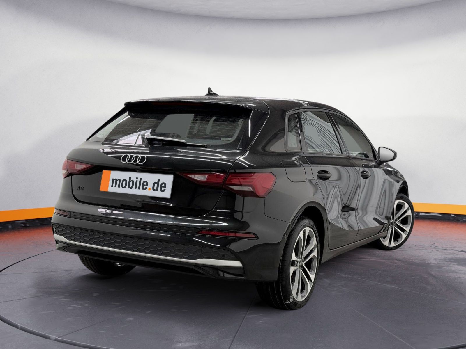 Audi A3 Sportback 35 TDI ADVANCED - Samsaru's Car Outlet