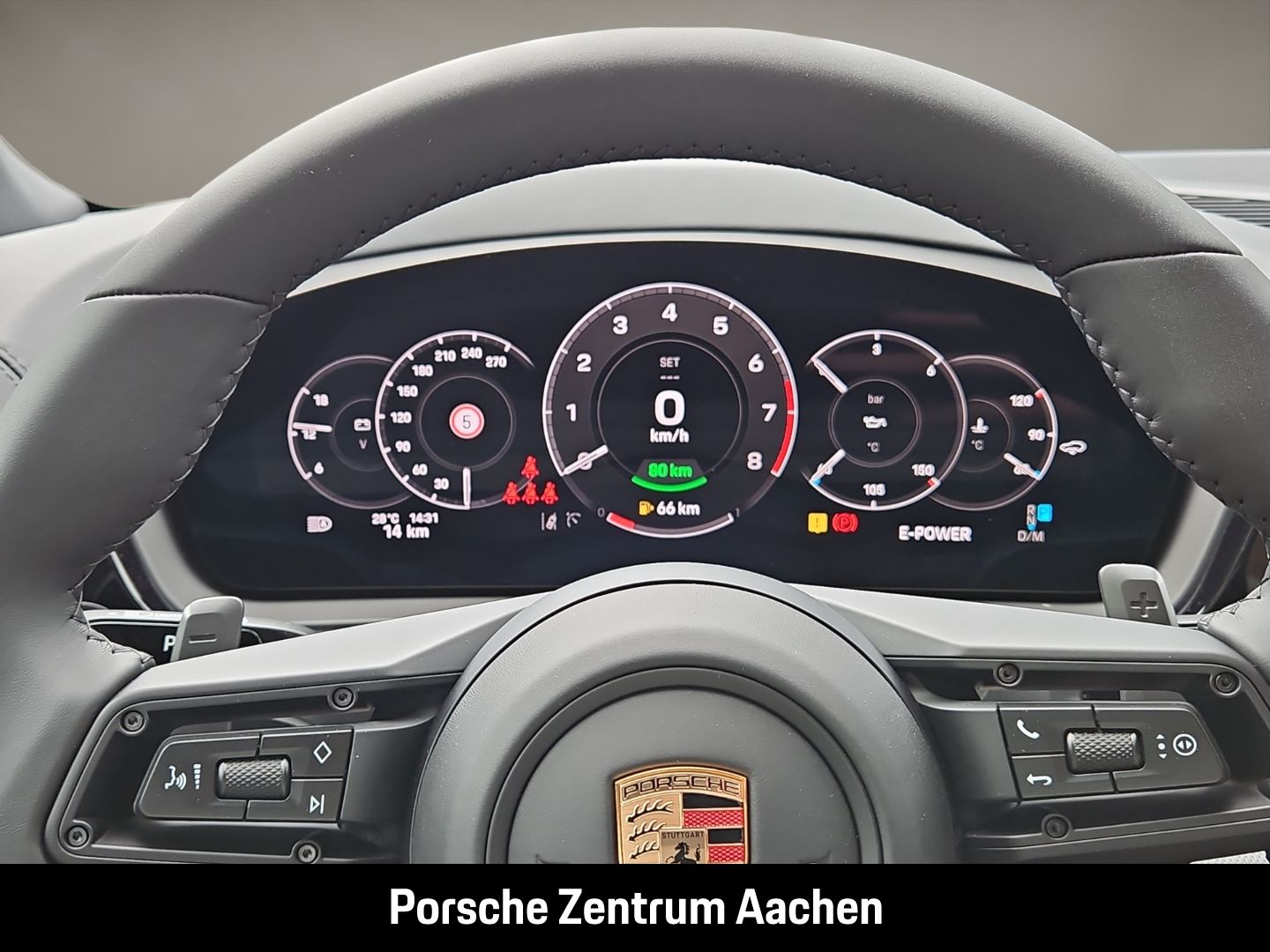 Porsche Cayenne E-Hybrid BOSE Panoramadach Luftfederung