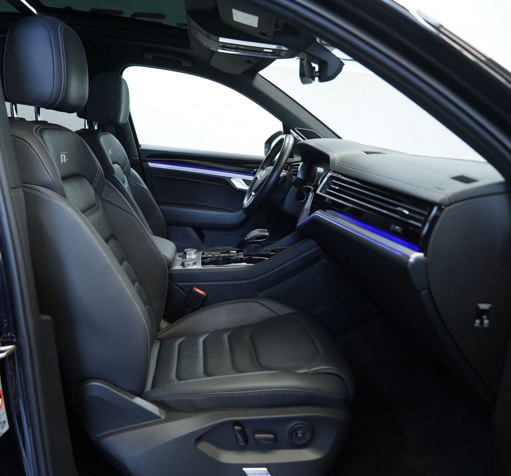 Volkswagen Touareg 4.0 TDI DSG 4M R line - Samsaru's Car Outlet