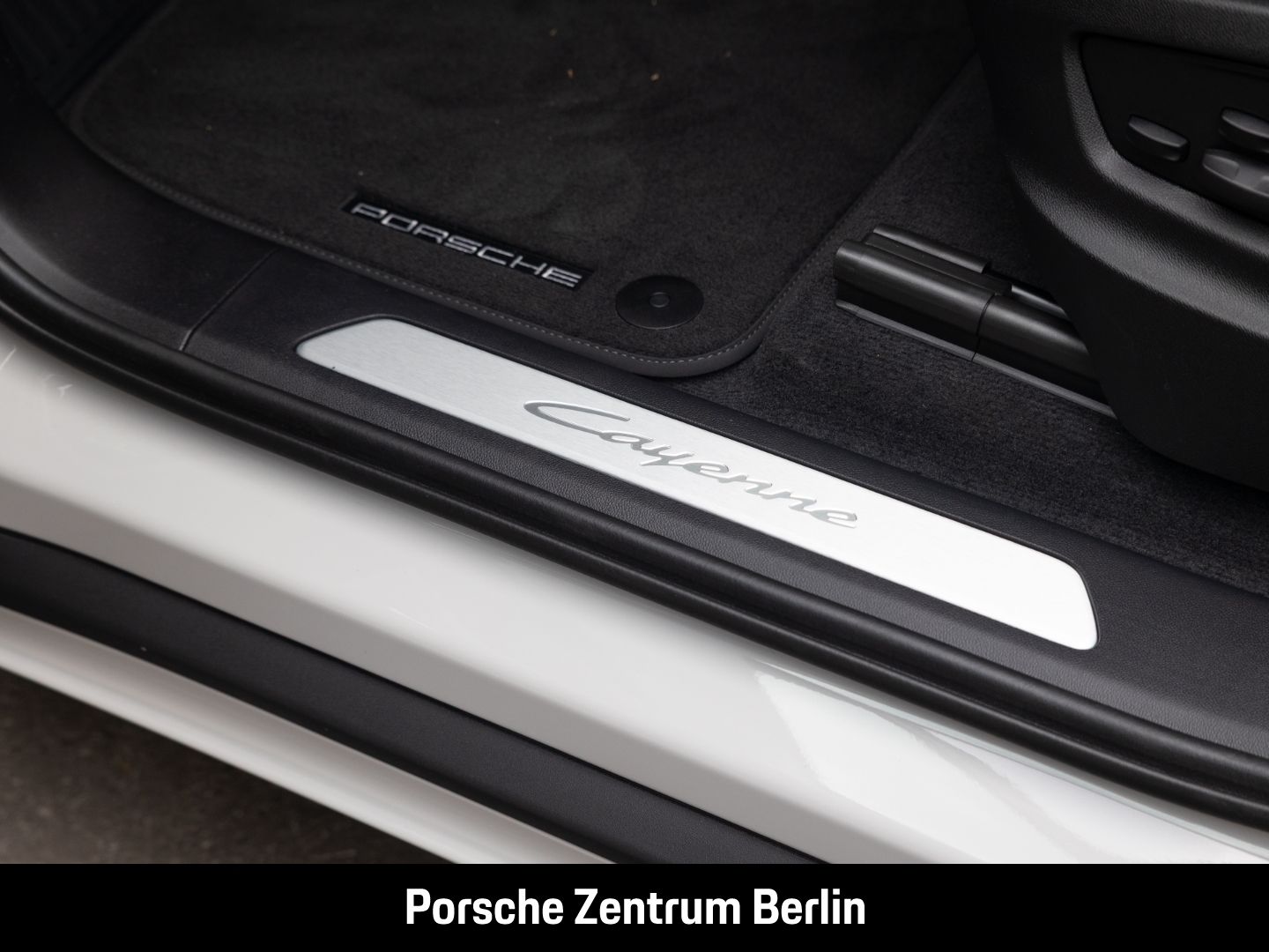 Porsche Cayenne E-Hybrid BOSE InnoDrive Panoramadach LED