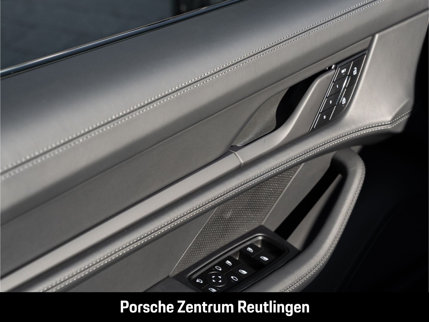 Porsche Taycan 4S Cross Turismo HA-Lenkung Active-Ride