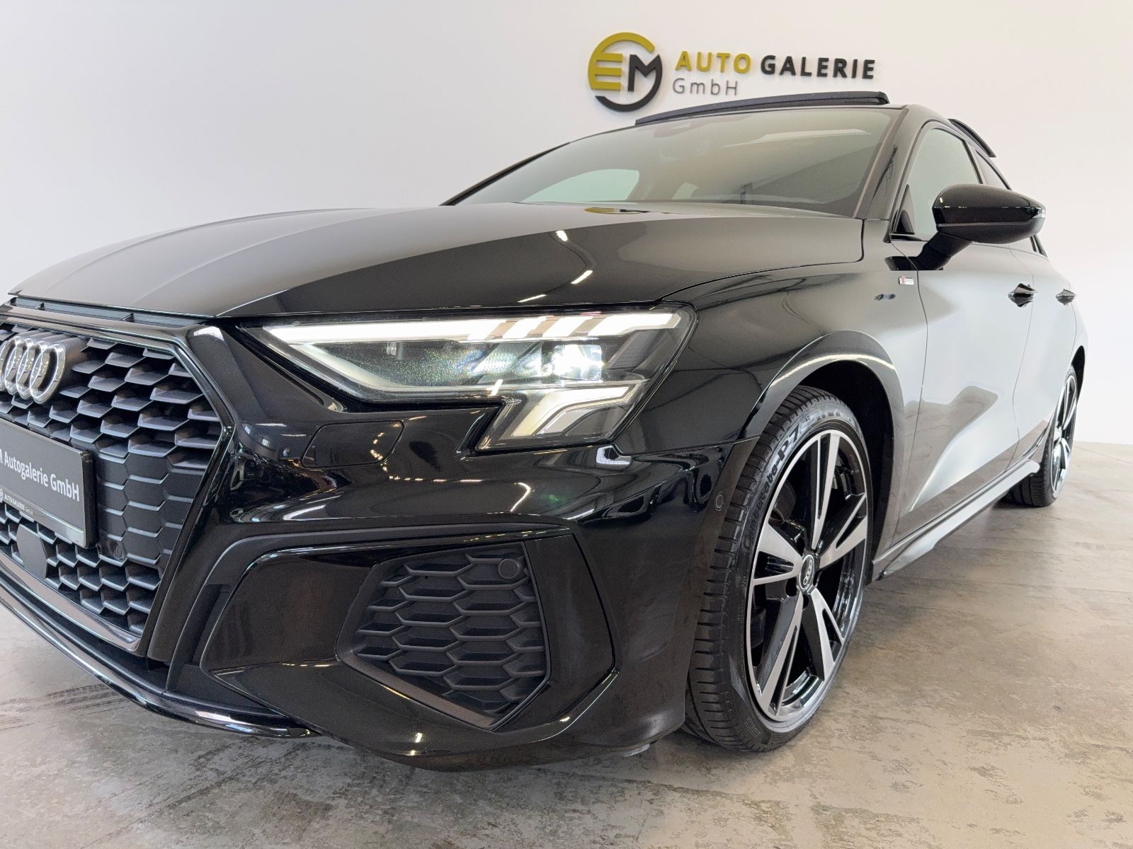 Audi A3 Limousine 35 TFSI S line Pano Kam ACC black