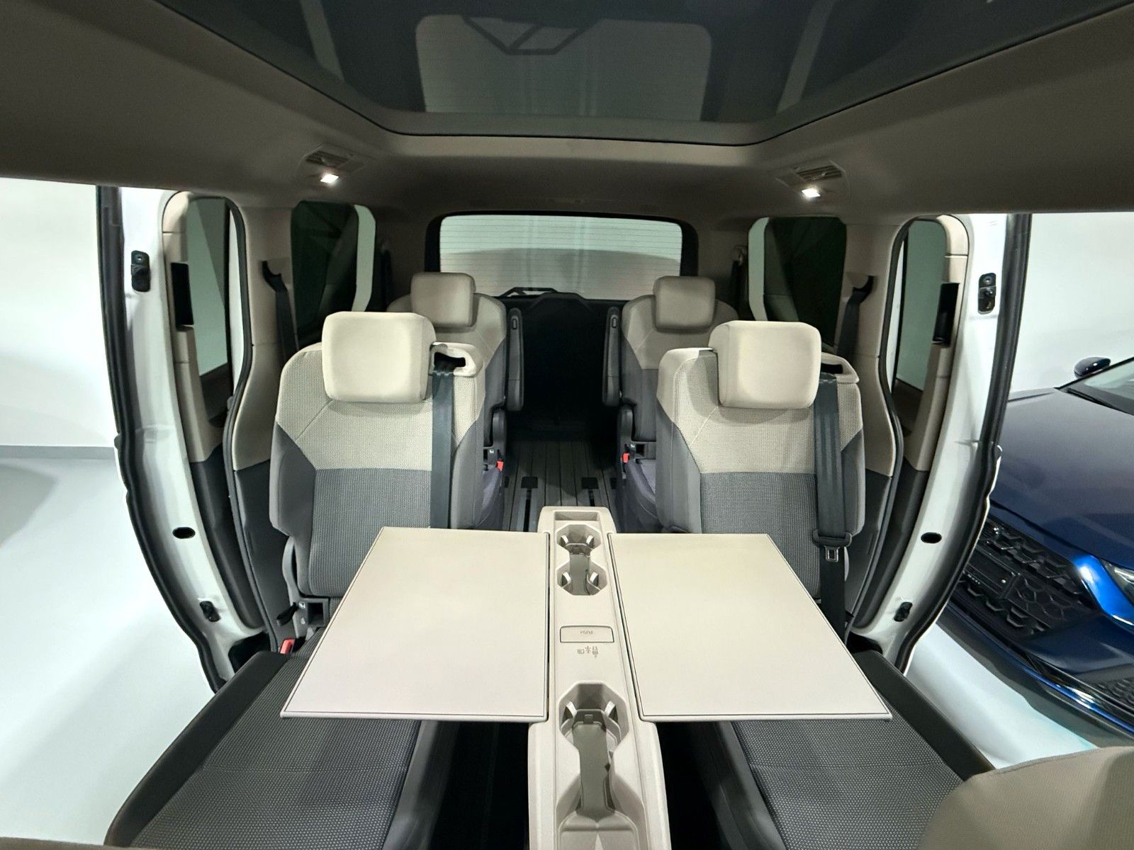 Volkswagen T7 Multivan Edition - Samsaru's Car Outlet