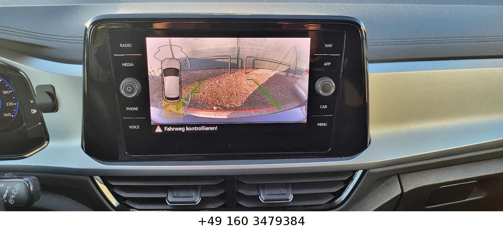 Volkswagen T-Roc Life - Samsaru's Car Outlet