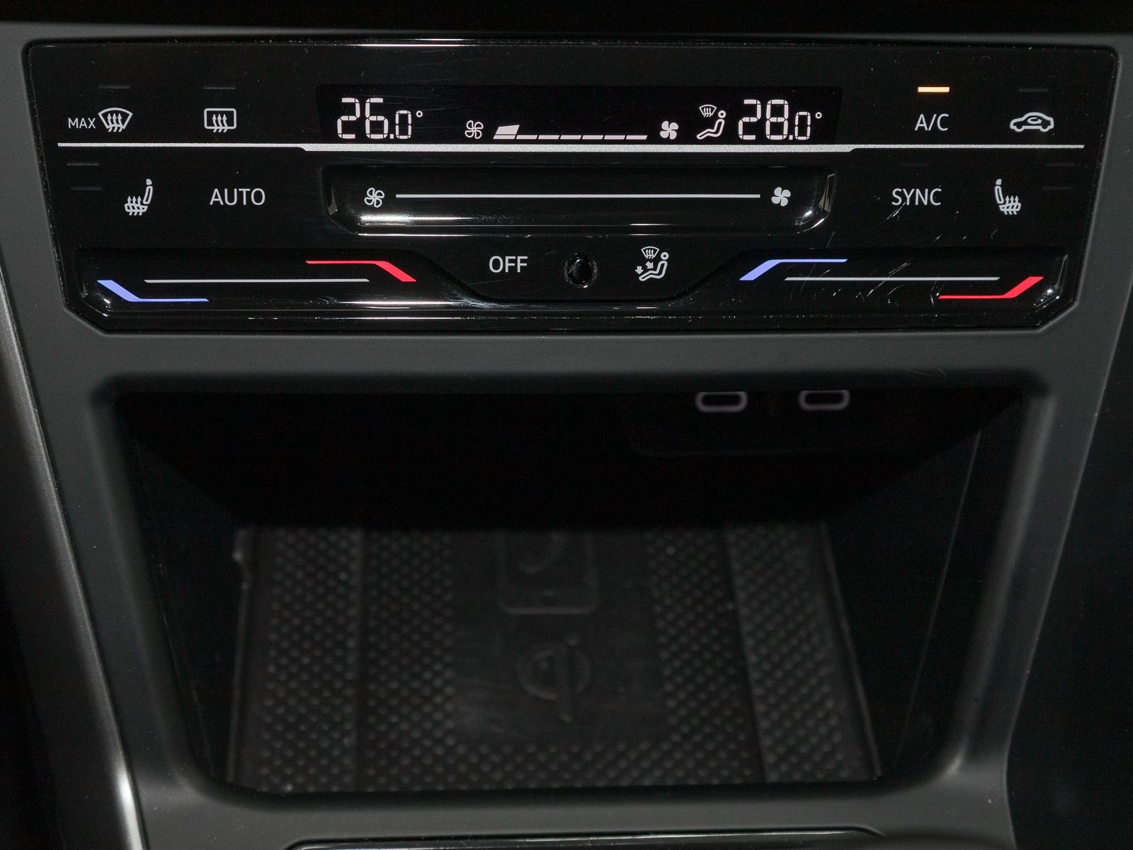 Volkswagen Taigo 1.0 TSI LIFE - Samsaru's Car Outlet