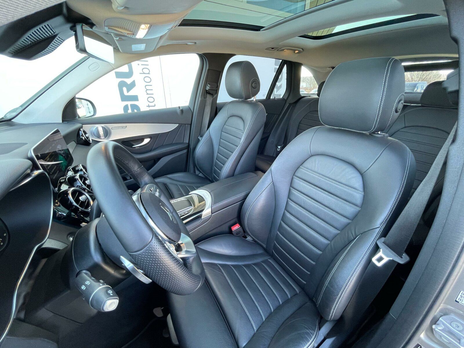 Mercedes-Benz GLC 300 de 4M AMG - Samsaru's Car Outlet