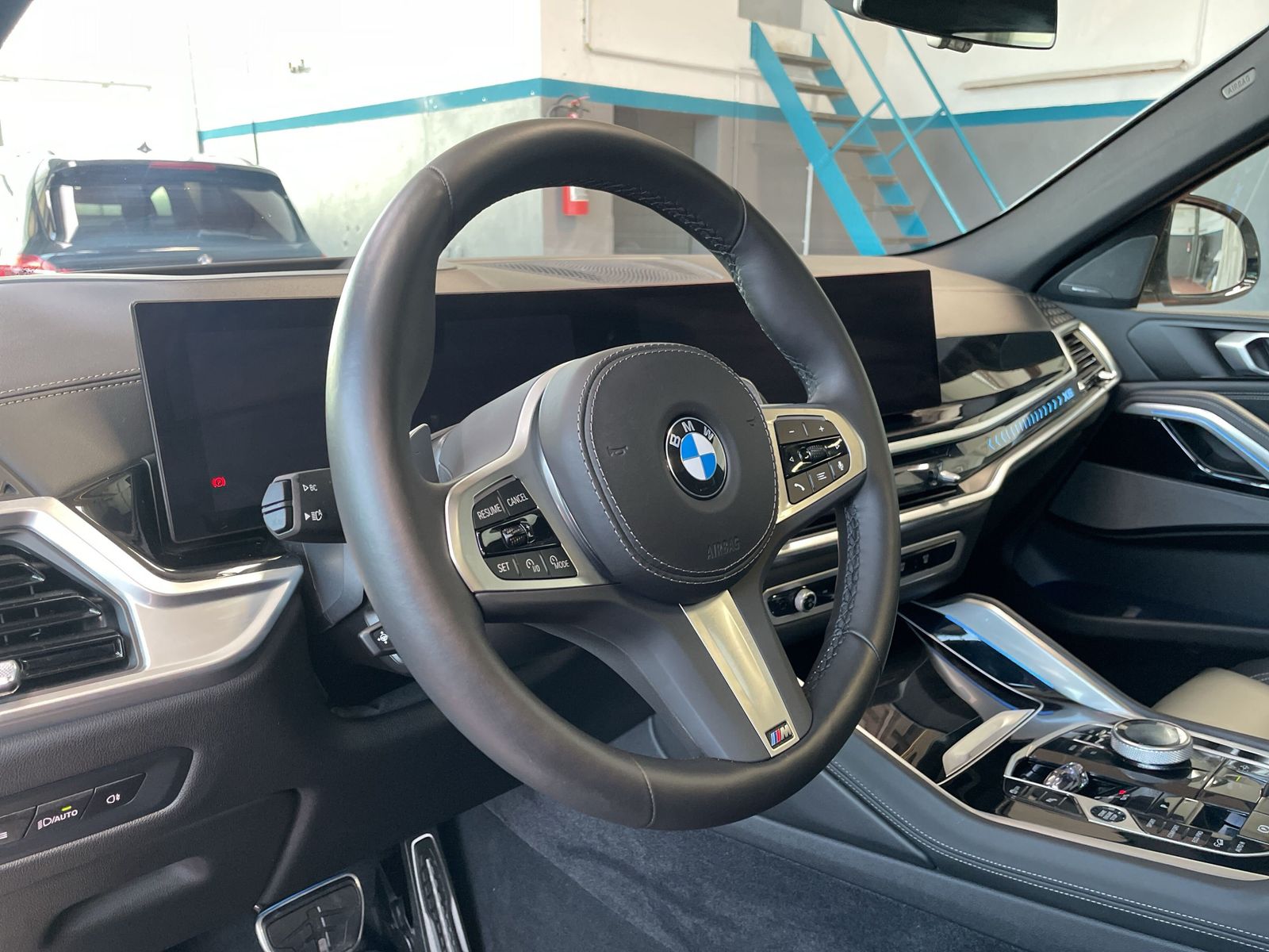 BMW X6 xDrive40d M Sportpaket*22 Zoll*H/K*2 Achs*Pan
