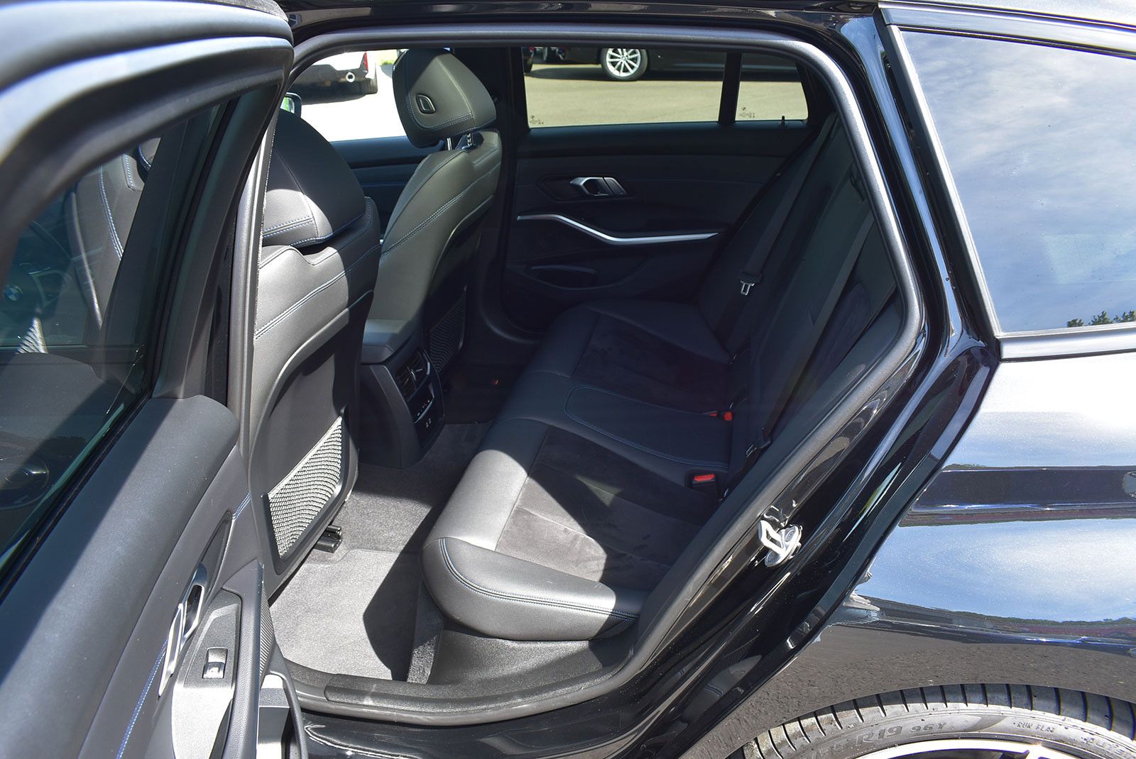 BMW 320d xDrive M Sport - Samsaru's Car Outlet
