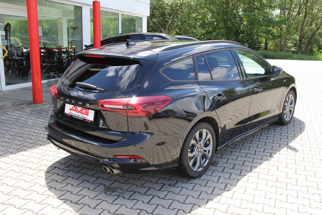 Ford Focus Turnier 155PS ST-LINE LED AdapTempomat CAM