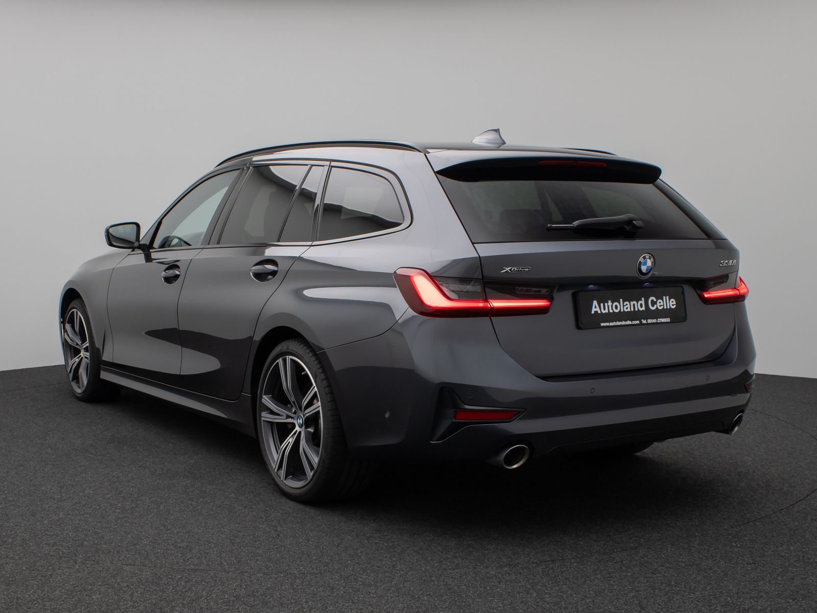 BMW 330i xD SportLine - Samsaru's Car Outlet