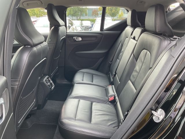 Volvo XC40 B4 Plus Bright AWD AHK LEDER STANDHZ