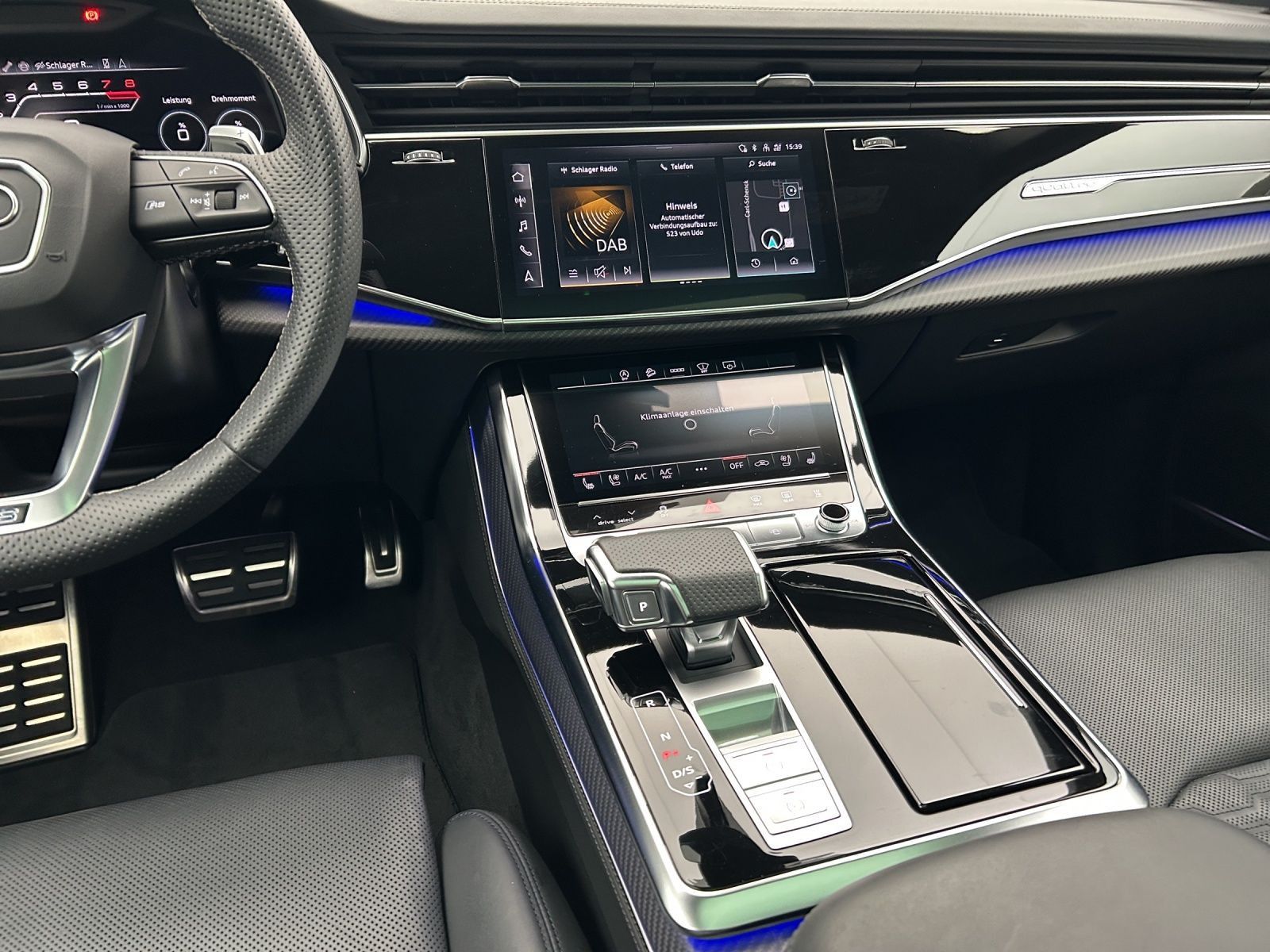 Audi RS Q8*Keramik*305 km/h*B&O*HUD*Pano*Standh*Matri