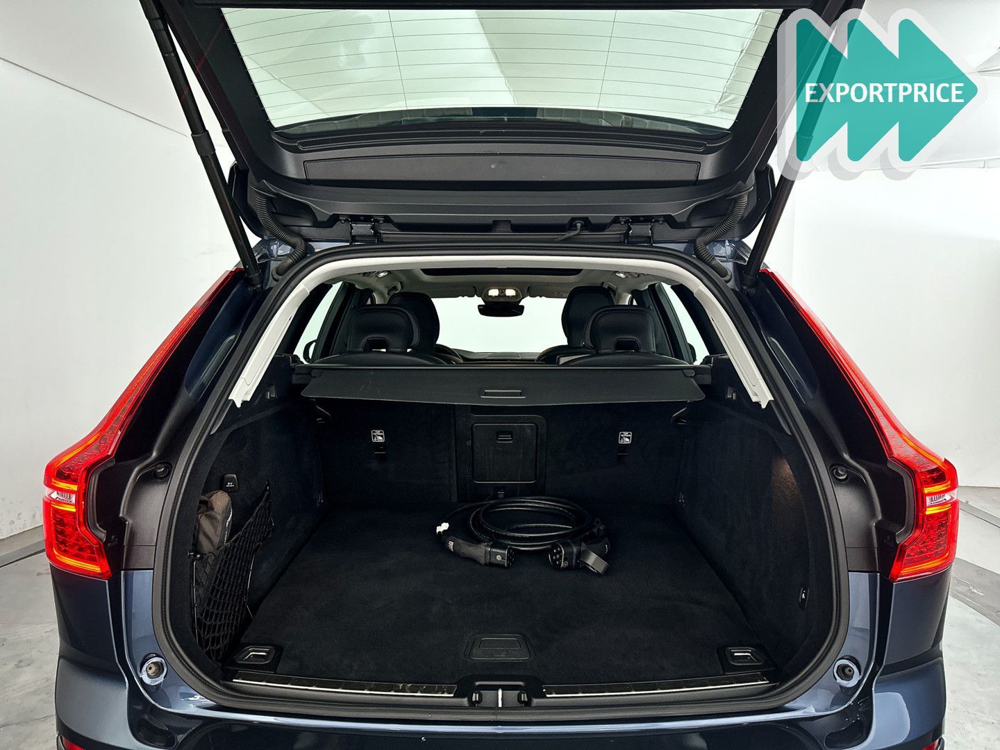 Volvo XC60 T6 Plug-in hybrid AWD Plus Dark | panorama