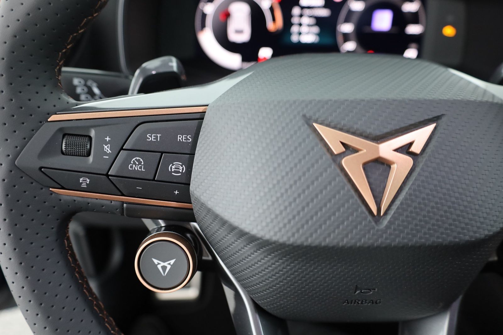 Cupra Leon ST 2.0 TDI DSG - Samsaru's Car Outlet