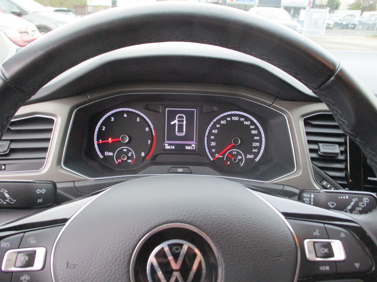 Volkswagen T-Roc Style DSG - Samsaru's Car Outlet
