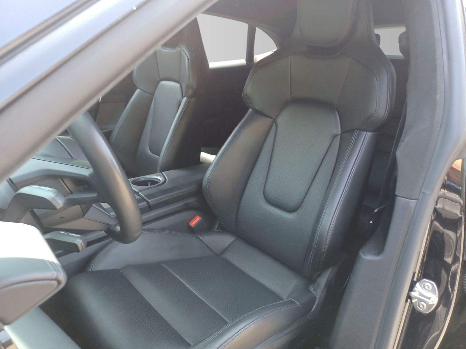Porsche Taycan Turbo Cross Turismo