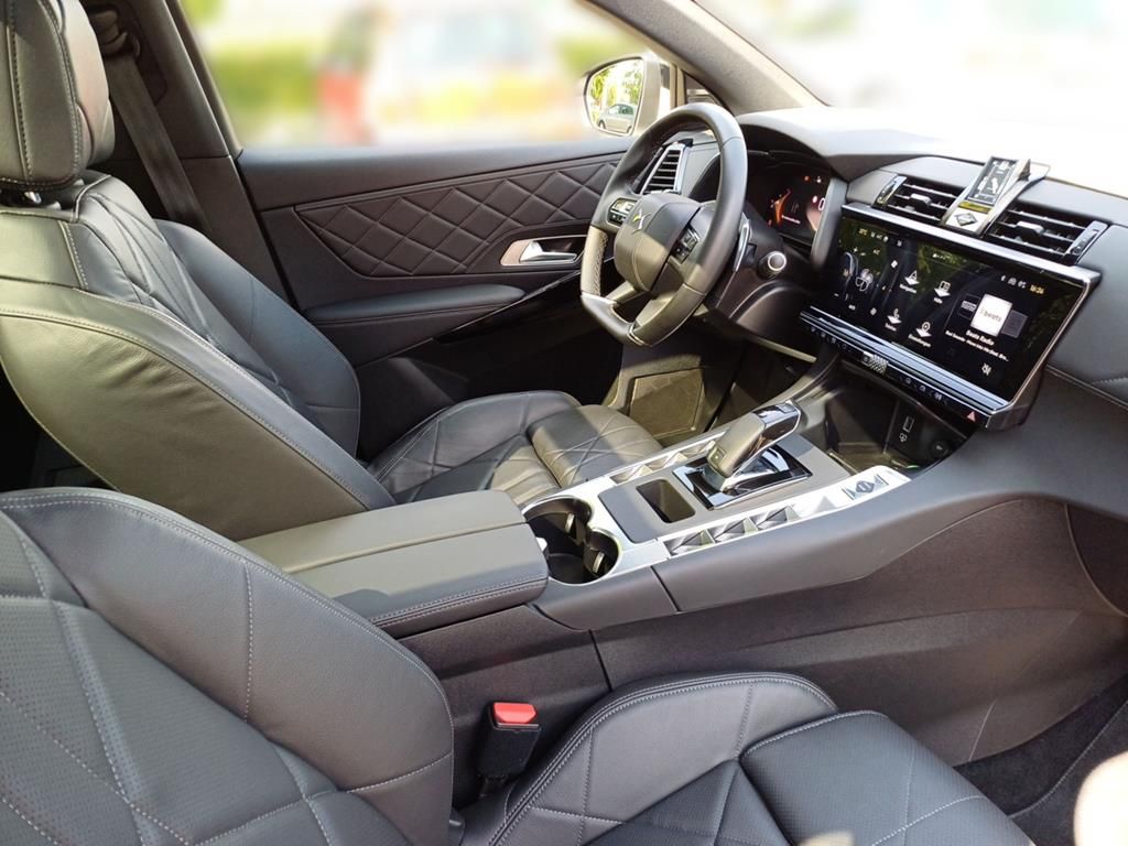 DS Automobiles DS7 Crossback DS7 Rivoli 130 HDI