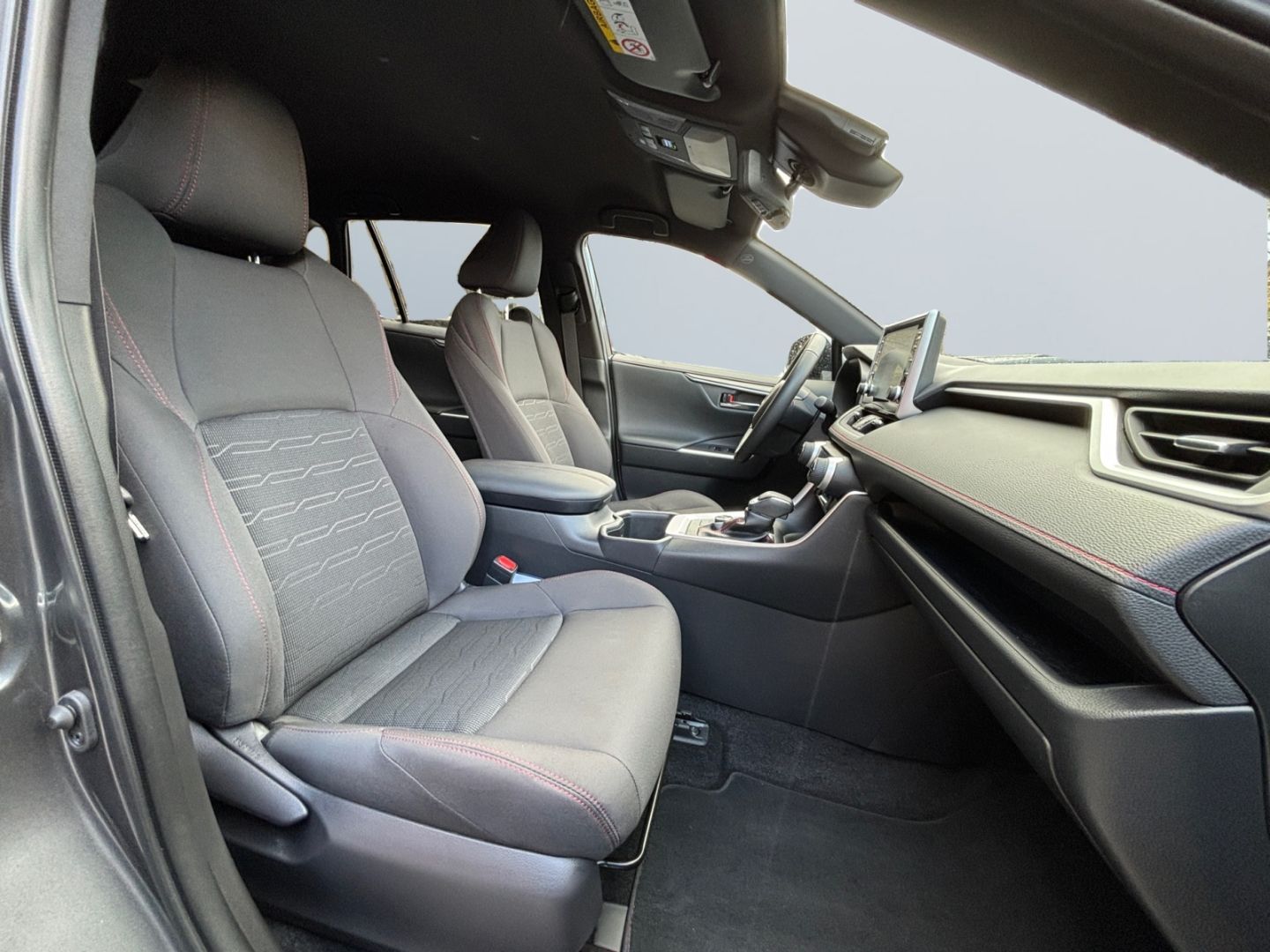 Toyota RAV 4 Plug-in-Hybrid 4x4 - Samsaru's Car Outlet