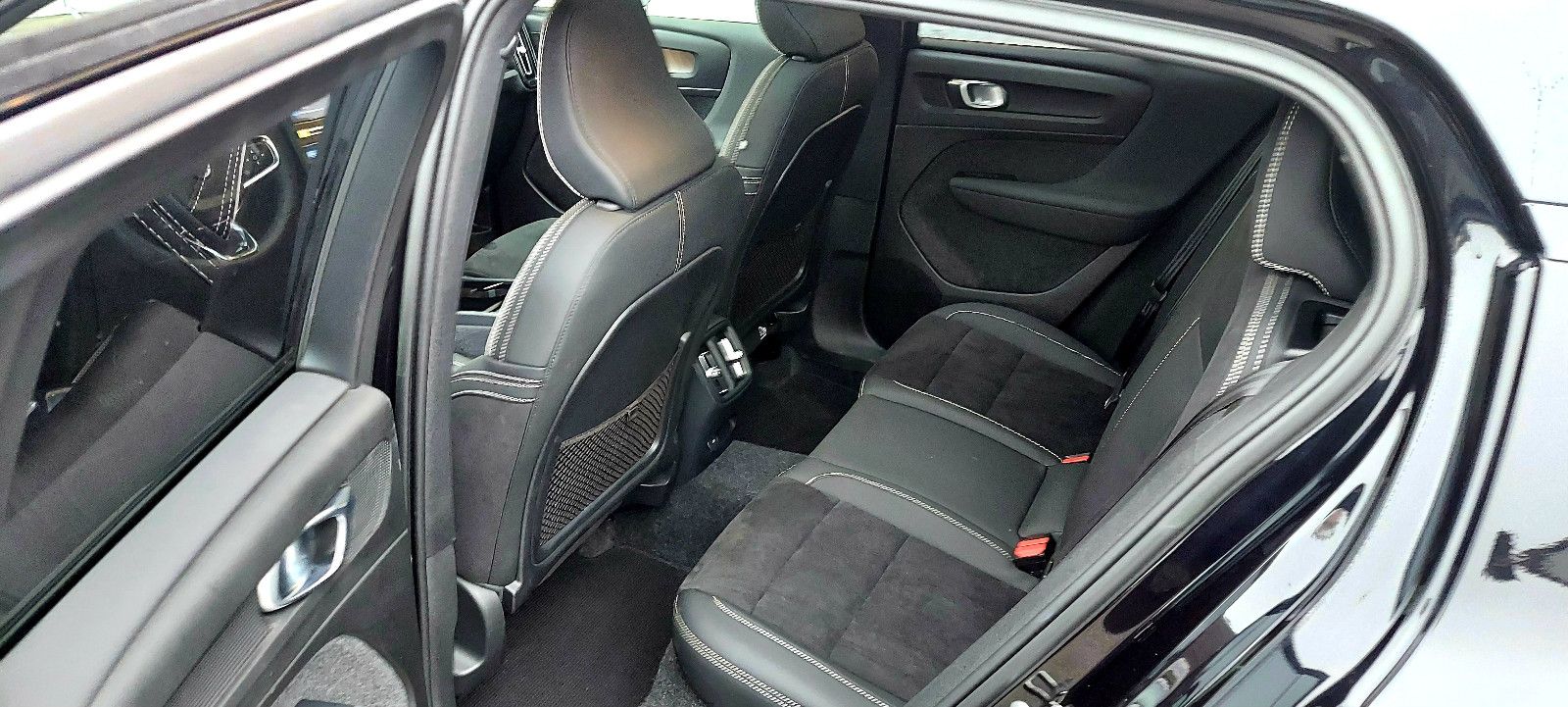 Volvo XC40 Twin Ultimate Recharge Pure Electric AWD