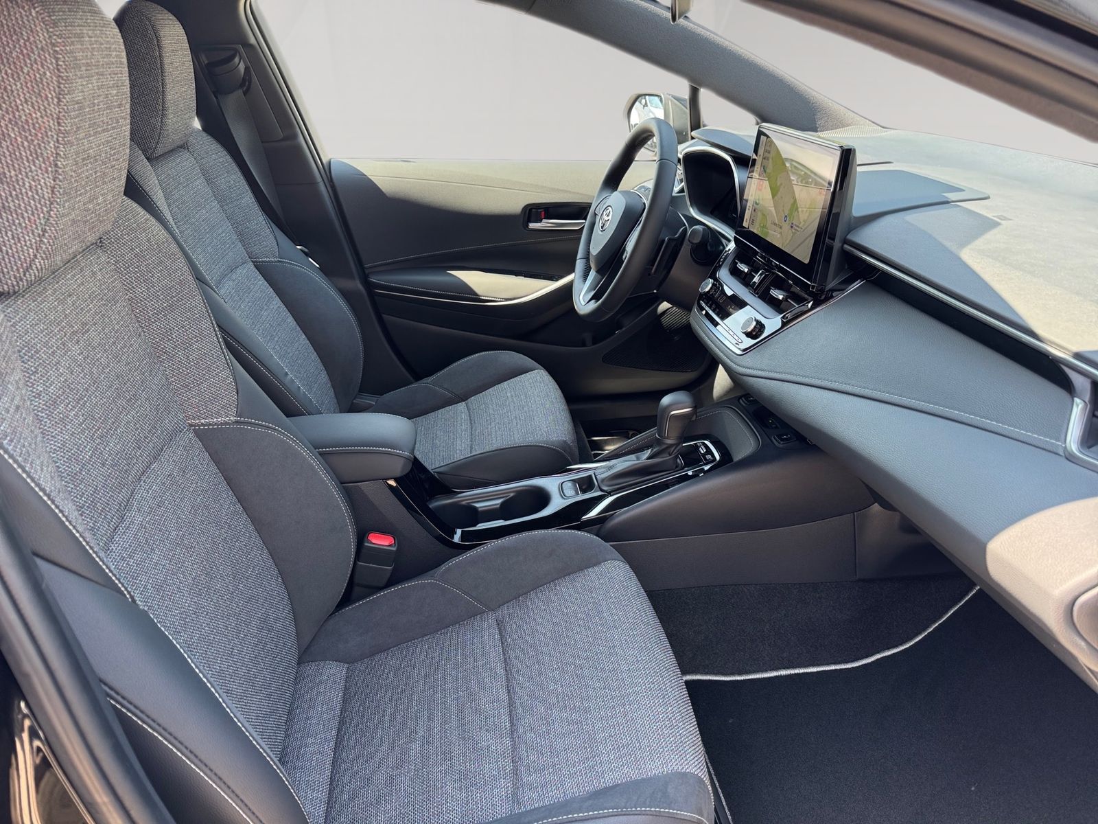 Toyota Corolla 2.0 l Hybrid TS Teamplayer mit Technik-