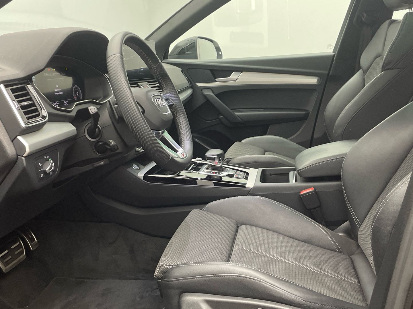 Audi Q5 S line 35TDI - Samsaru's Car Outlet