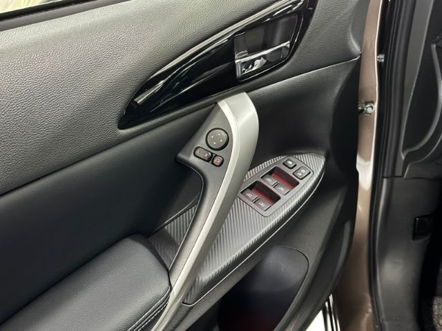 Mitsubishi Eclipse Cross Mitsubishi Plug-In Hybrid Plus MJ2