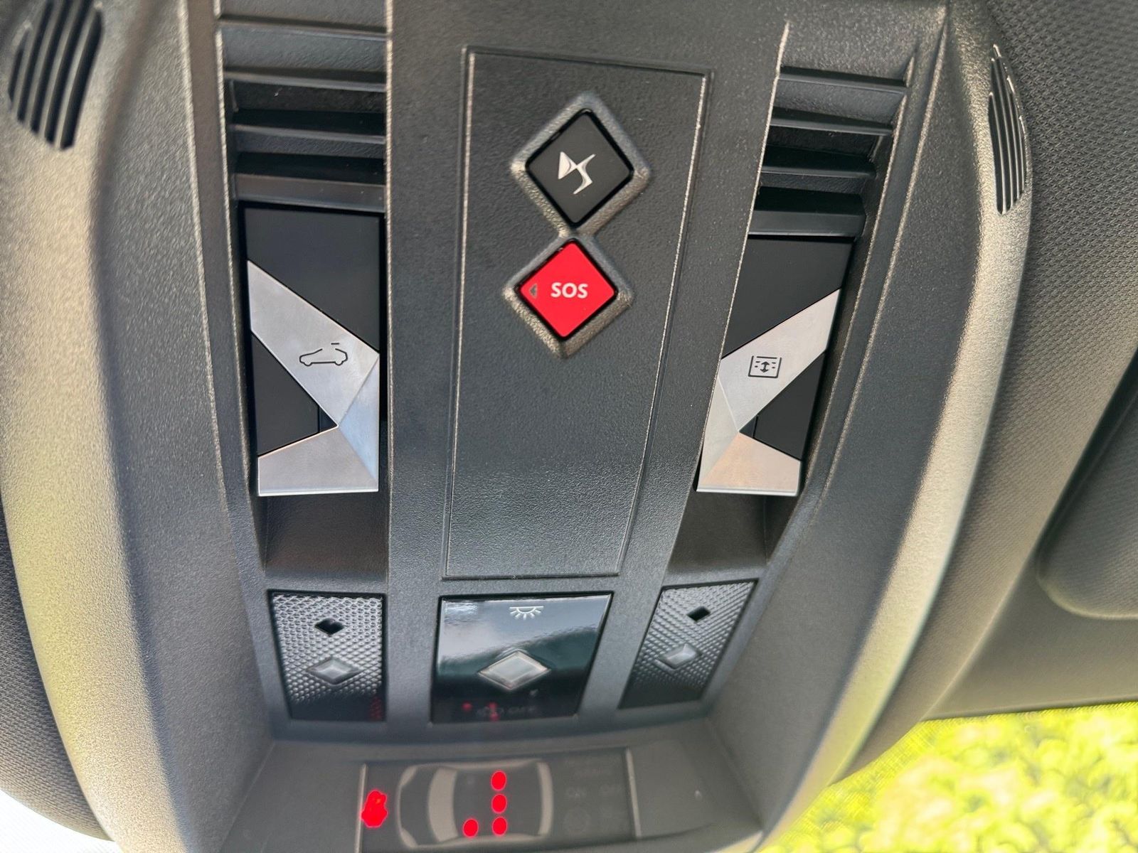 DS Automobiles DS7 CB GRANDCHIC 4X4 E-TENSE,LEASING MÖGLICH,NAV