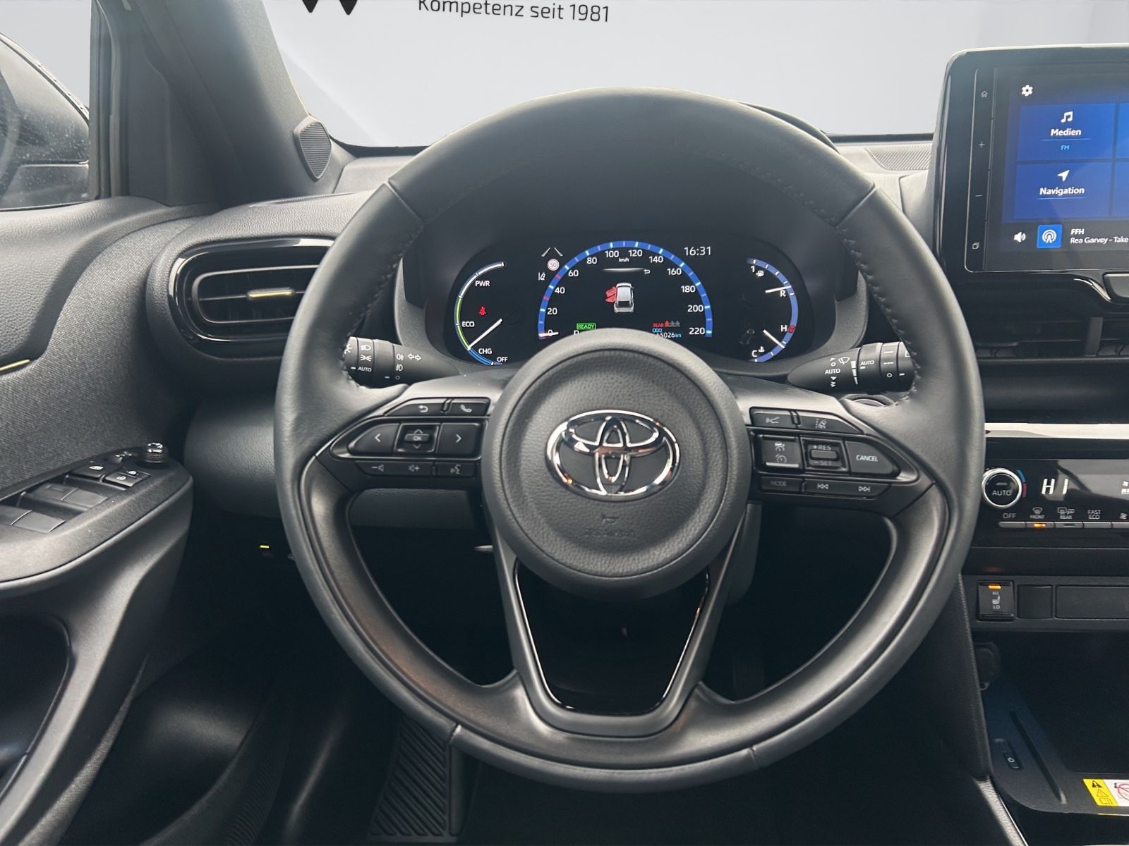 Toyota Yaris Cross Hybrid Adventure*HUD*MatrixLED*TWW*