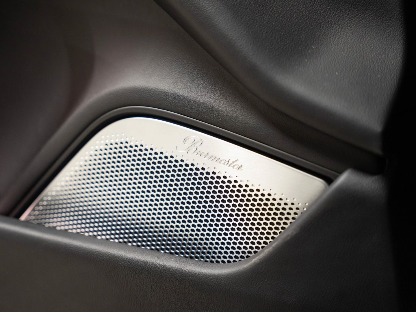 Porsche Taycan Turbo Burmester InnoDrive Massage HD-Matr