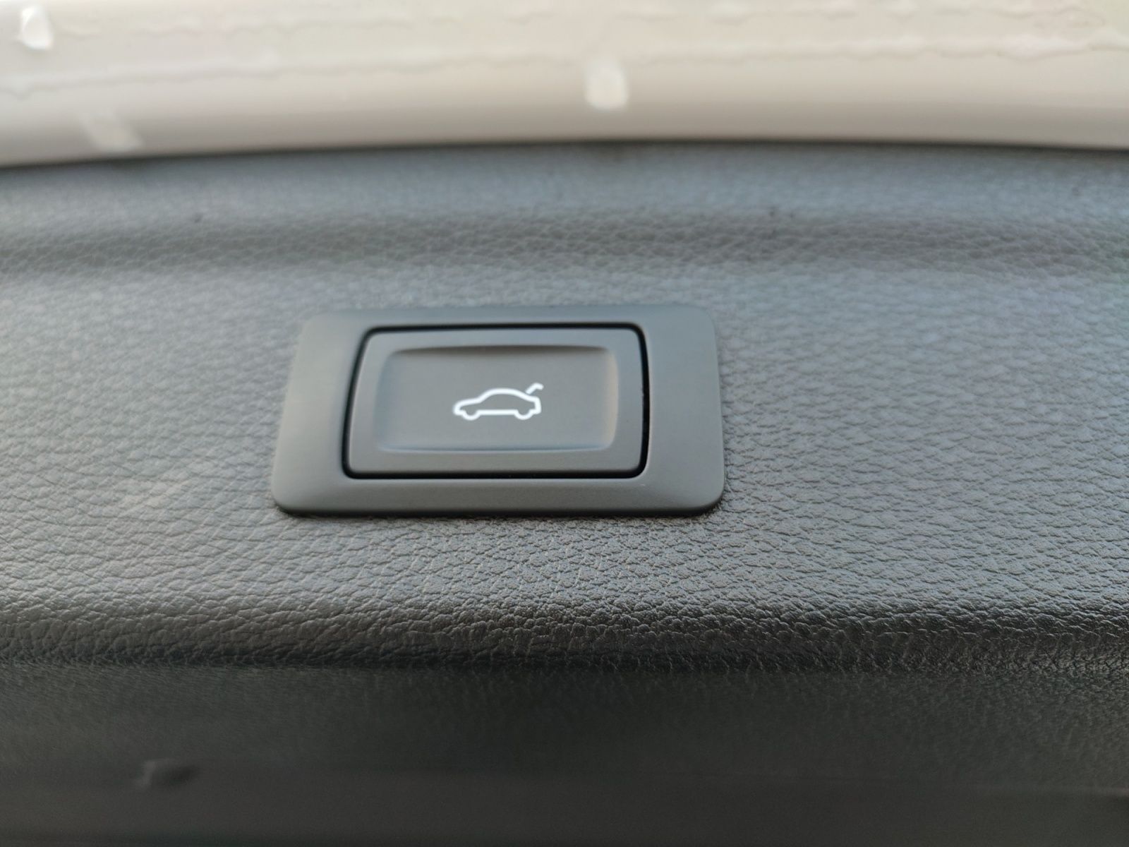 Audi Q3 40 TDI quattro S line - Samsaru's Car Outlet