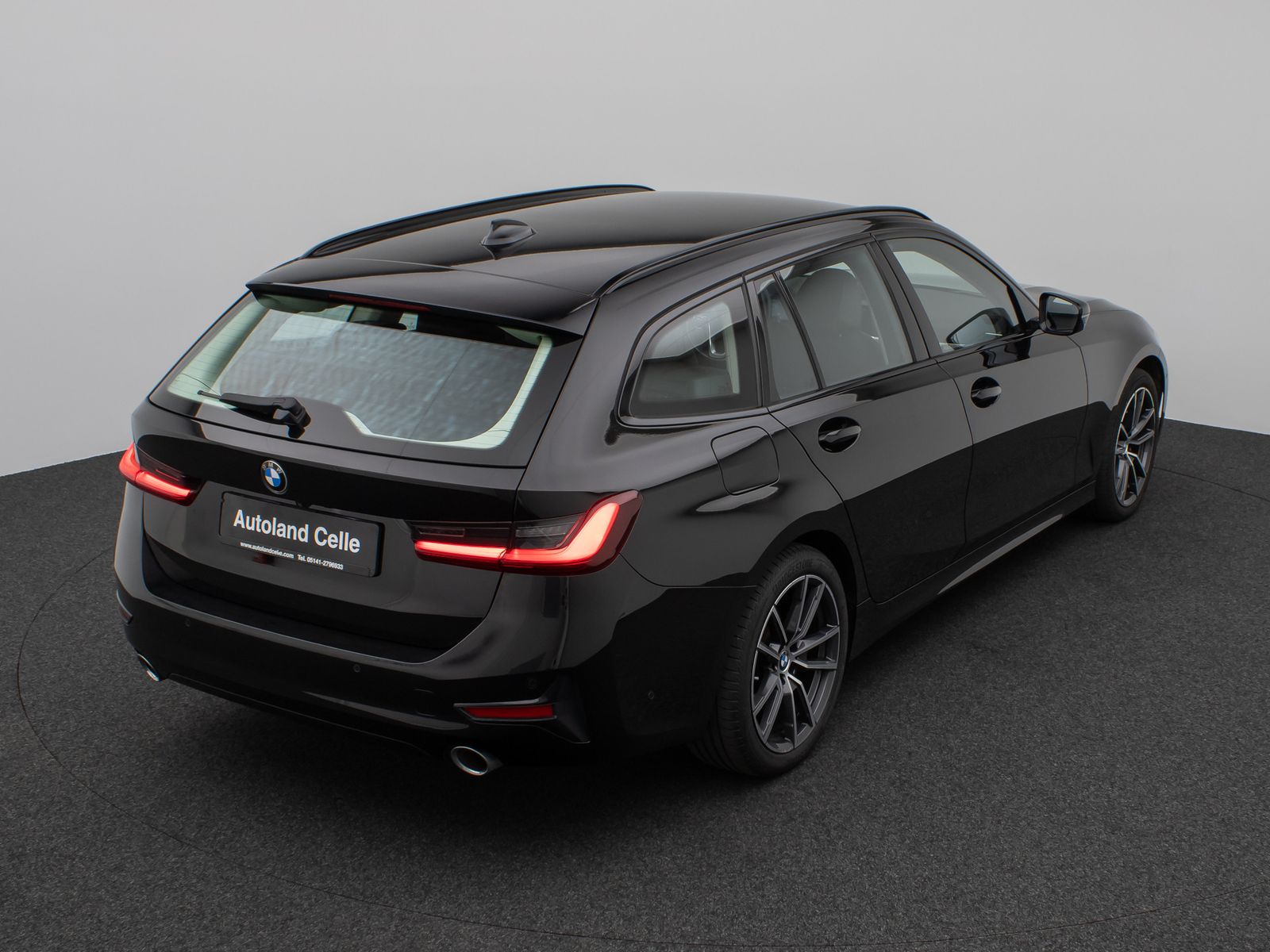 BMW 320d xD Sport Line - Samsaru's Car Outlet
