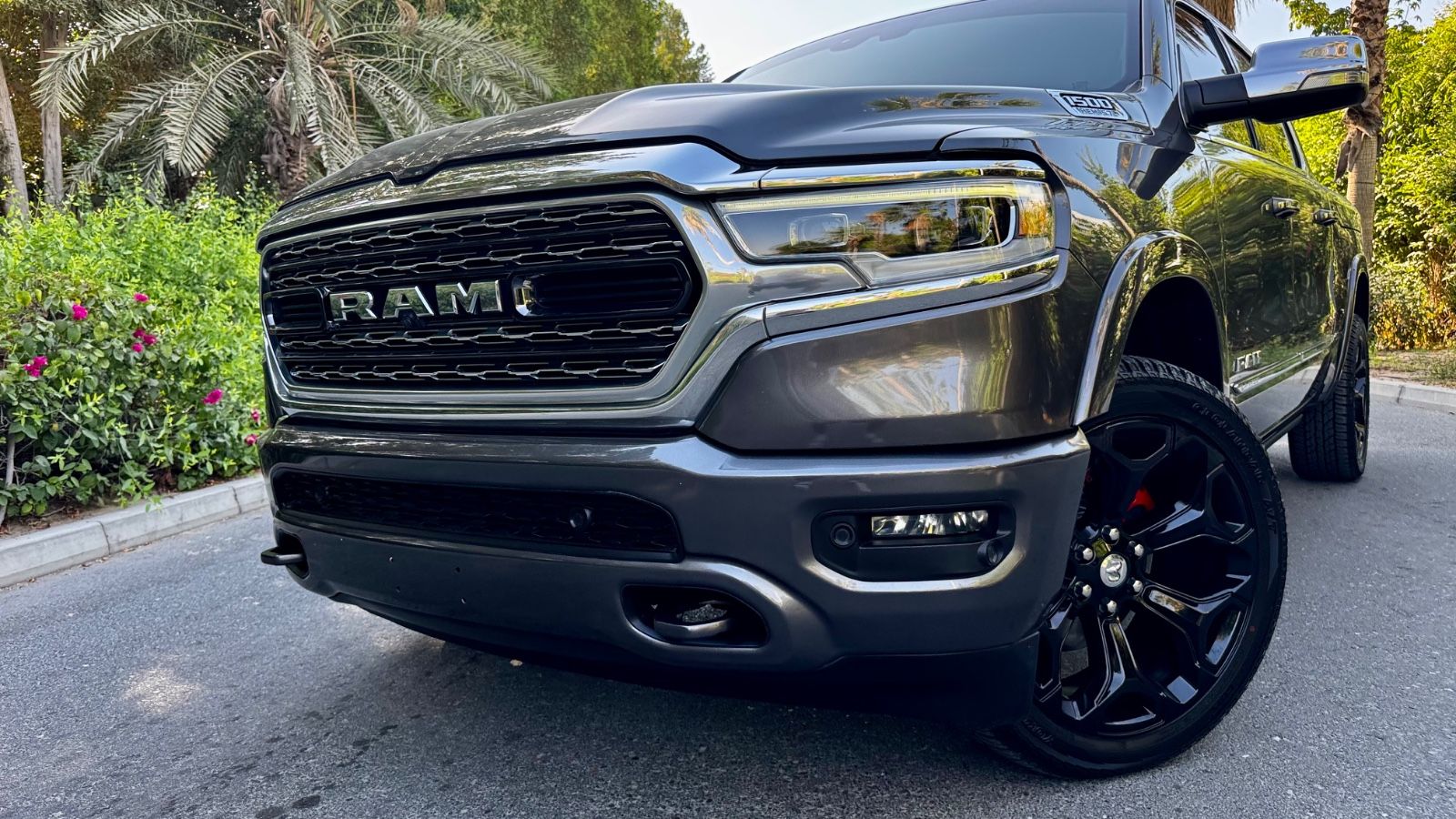 Dodge LIMITED*LPG*CARFAX*HEADUP*LUFT*RAMBOX*360°KAME