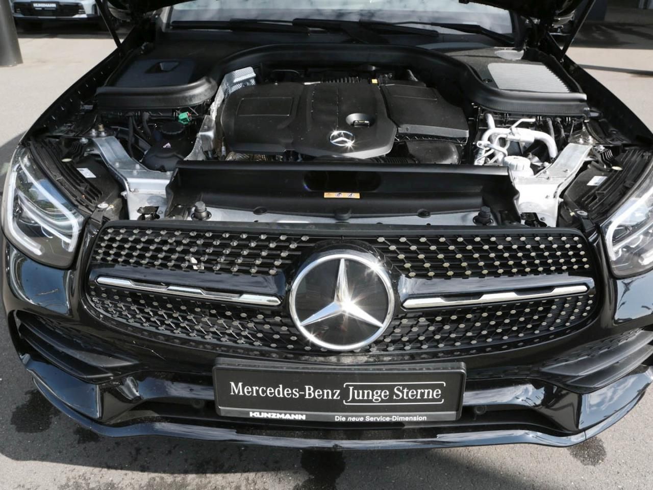 Mercedes-Benz GLC 300 de 4M AMG - Samsaru's Car Outlet