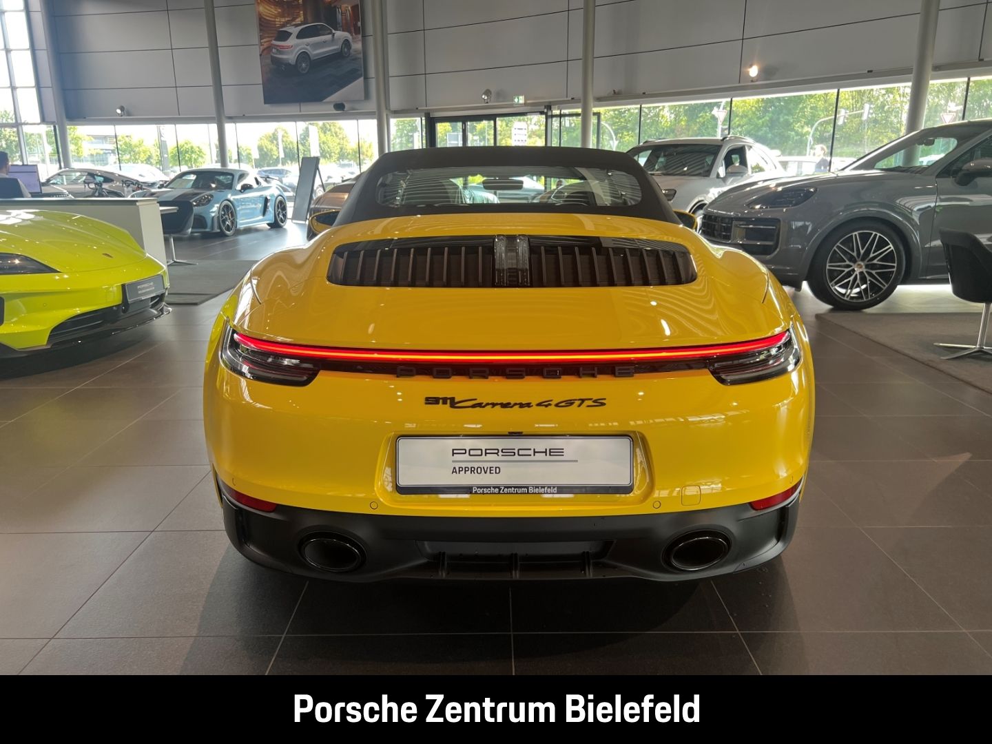 Porsche 992 911 Carrera 4 GTS Cabrio HA-Lenkung LED BOSE