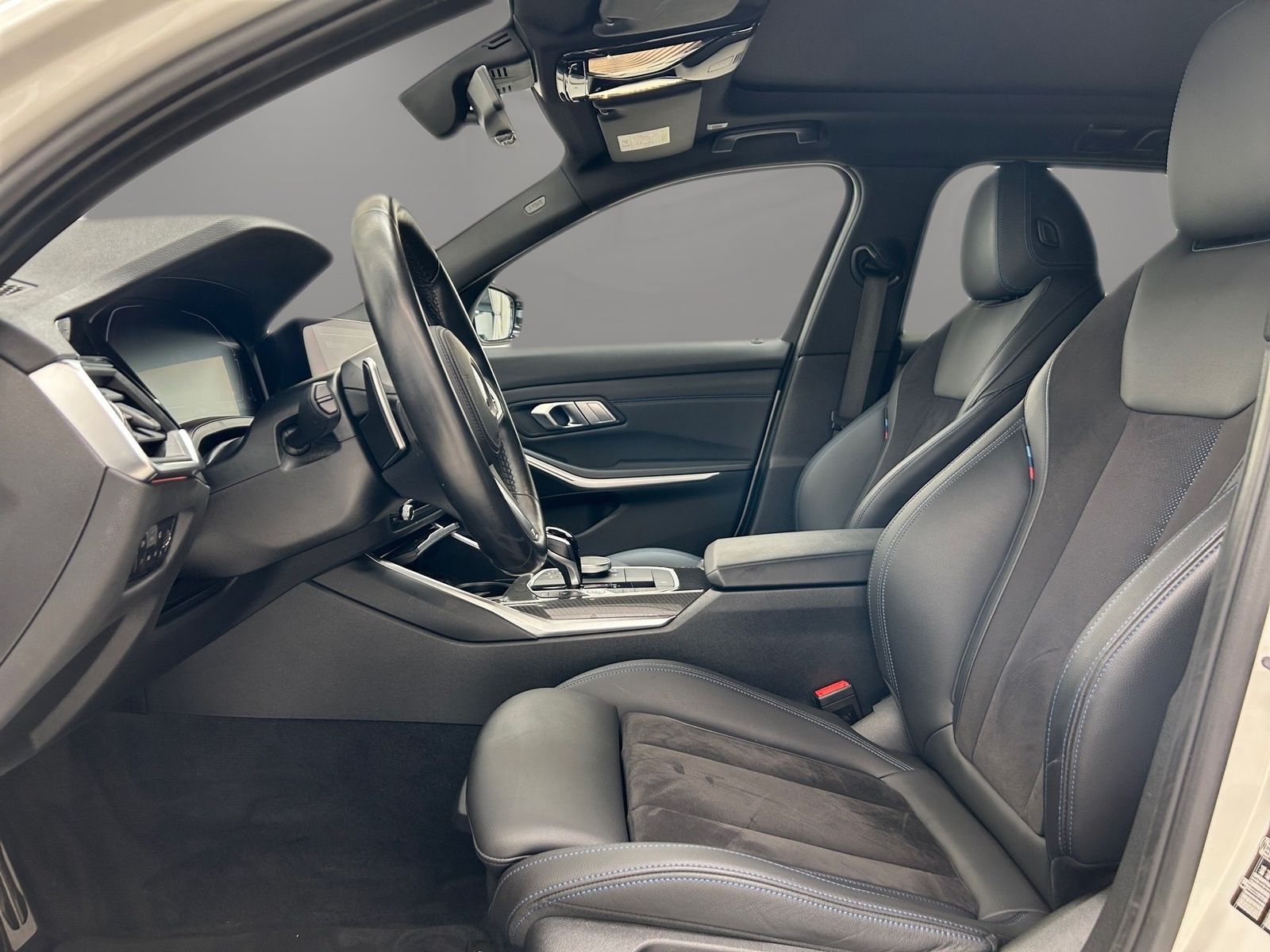 BMW 320i M Sport - Samsaru's Car Outlet