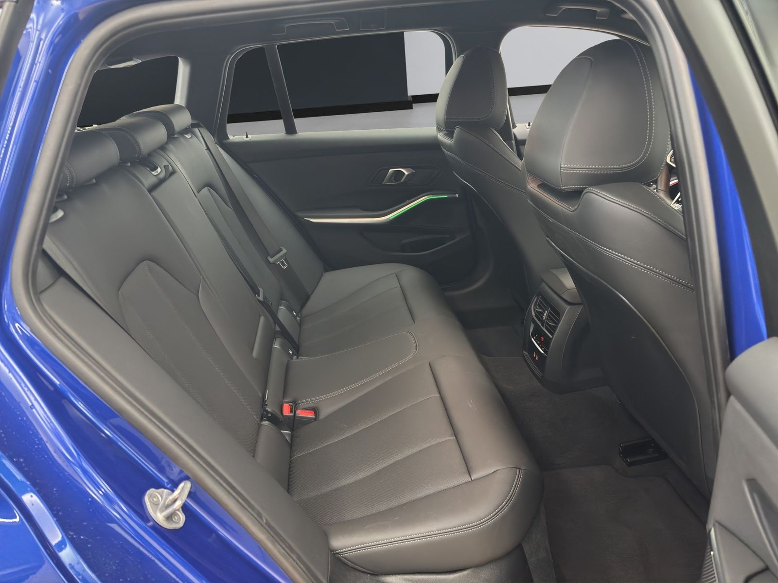 BMW 330e xDrive Touring [M Sport, BSI Paket (3J/40.0