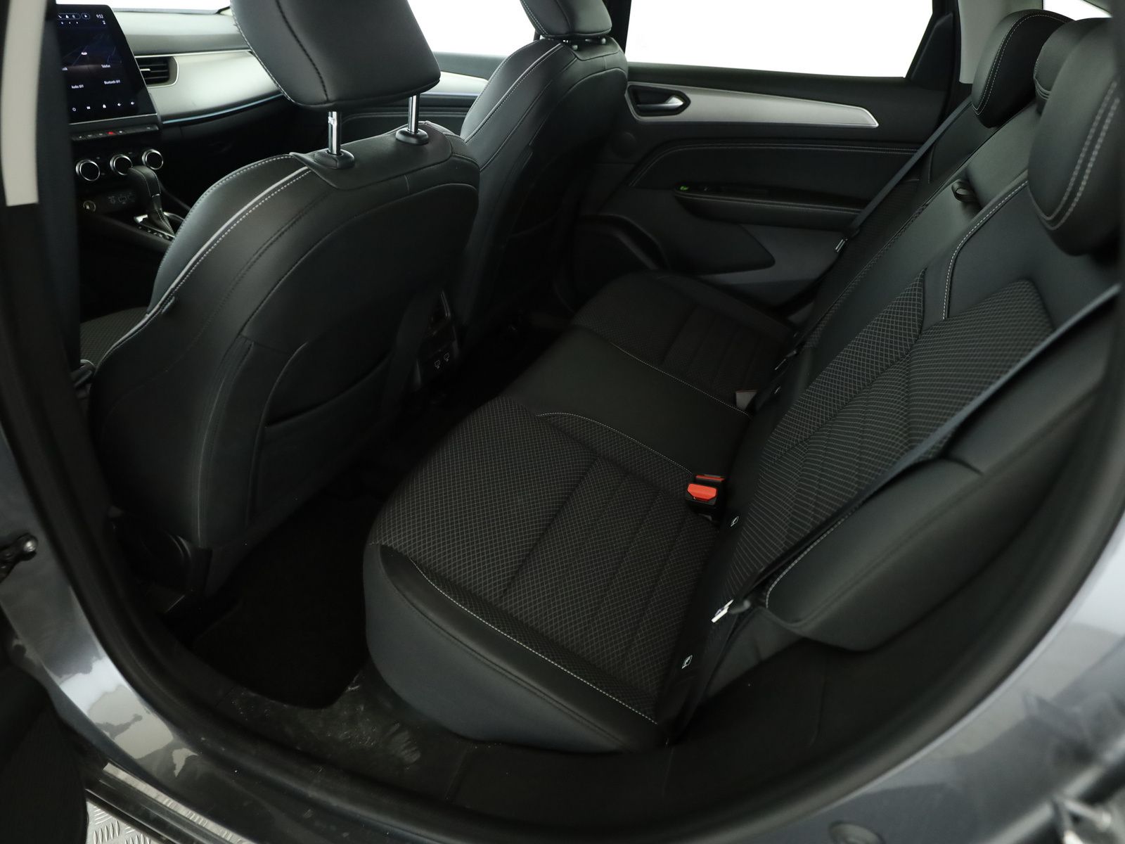 Renault Arkana 1.3 TCe 140 Mild-Hybrid Techno - Samsaru's Car Outlet