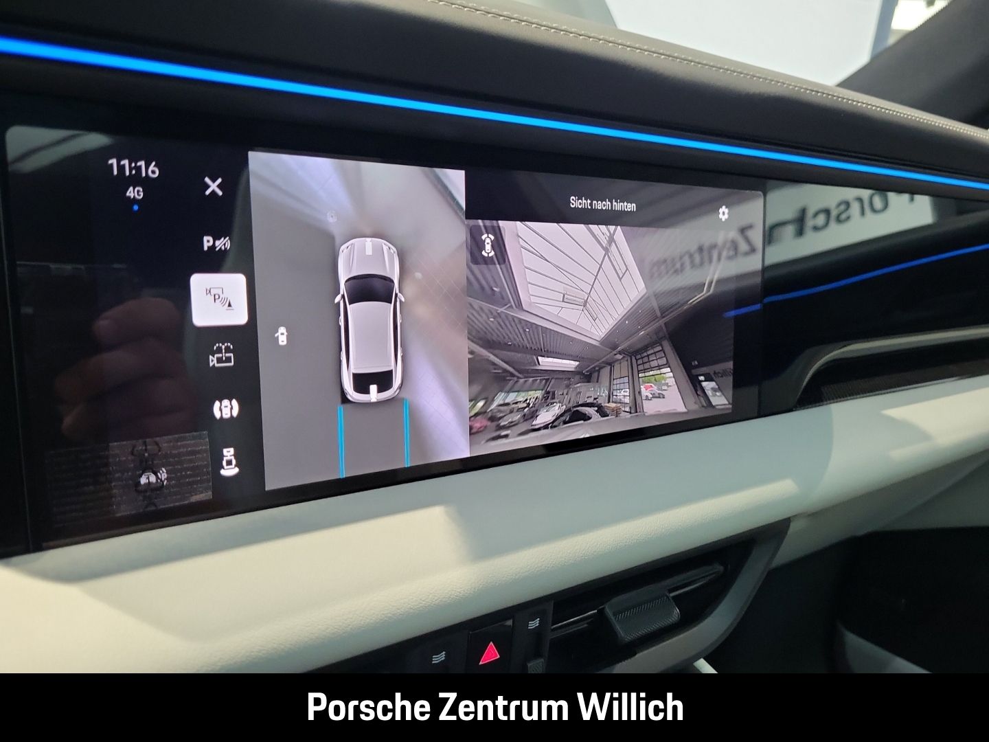 Porsche Macan 4 Surround-View LED-Matrix InnoDrive